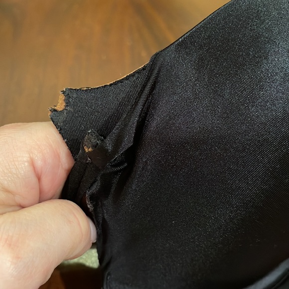 Victoria’s Secret black very sexy push-up bra 34D - Picture 5 of 5